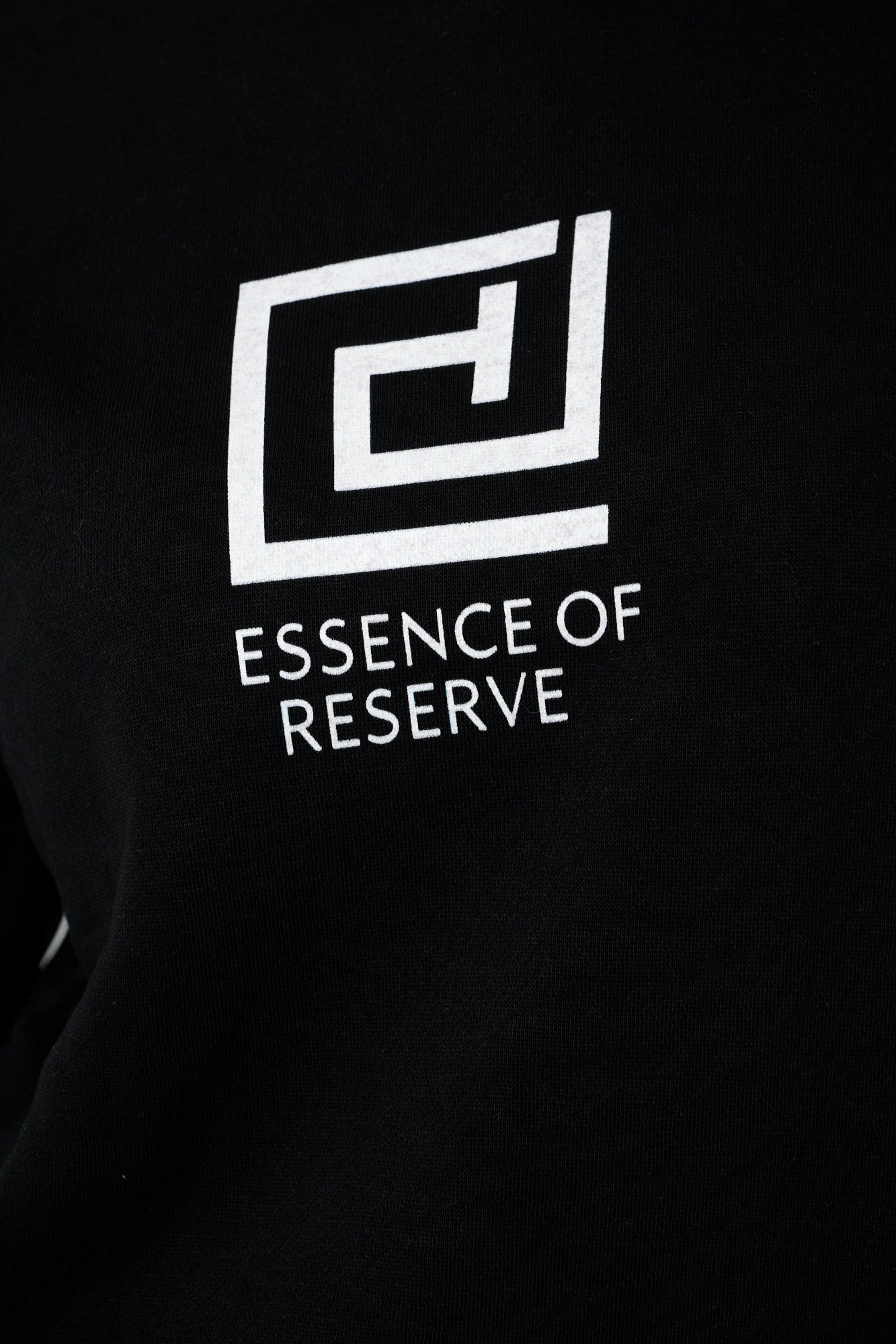 ESSENCE OF RESERVE Suéter Negro