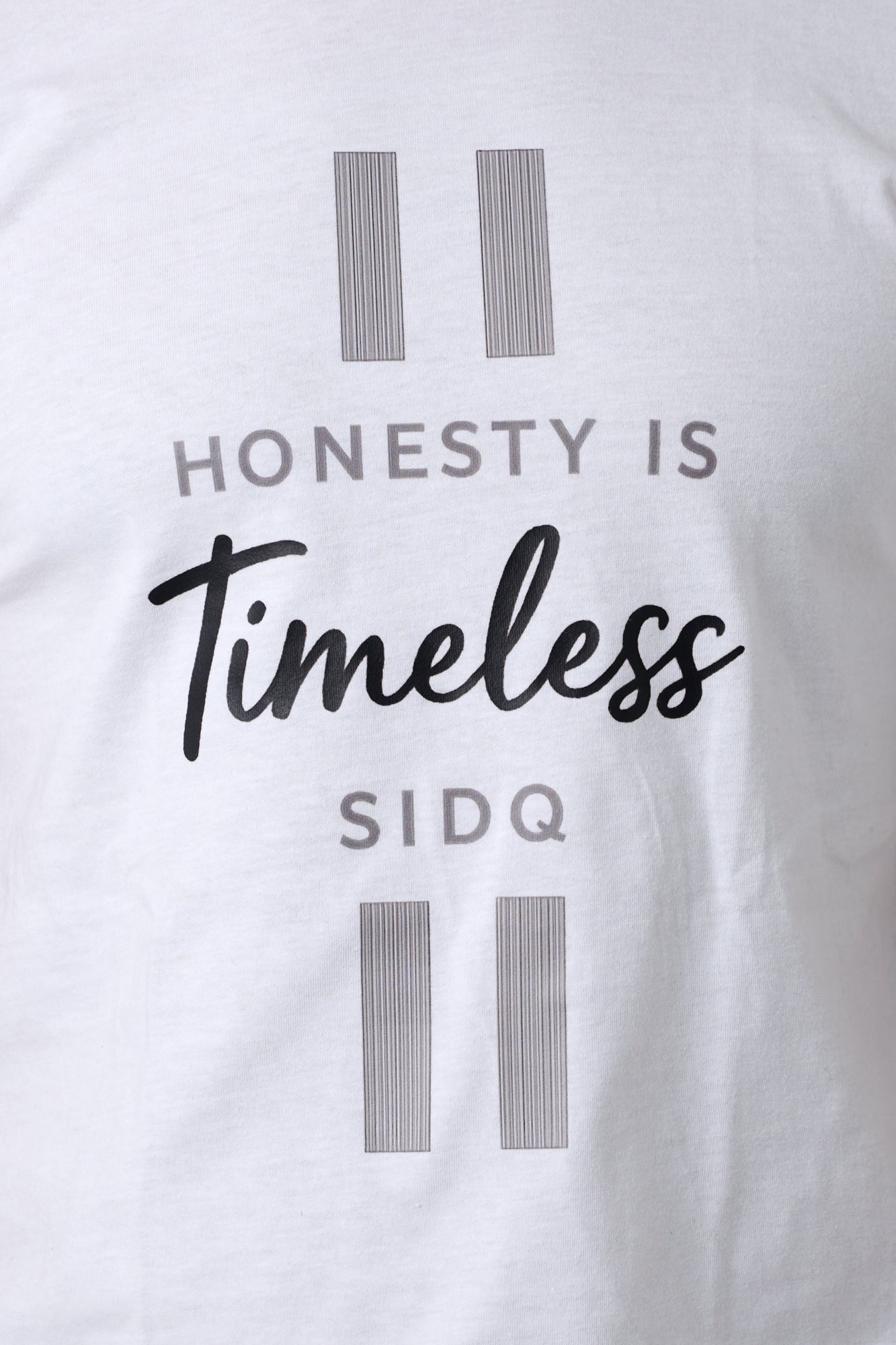 Honesty Is Timeless Blanco