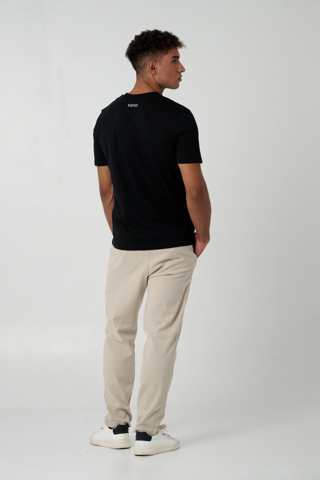 Diseño De Camiseta De Camisa Negra